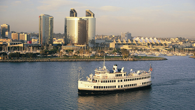 San Diego Yacht Proms & Formal Dances image