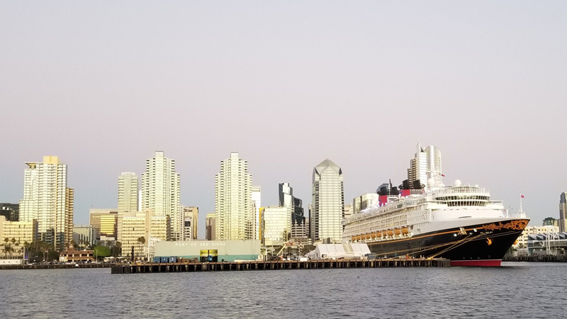 San Diego Yacht Sightseeing Cruise image